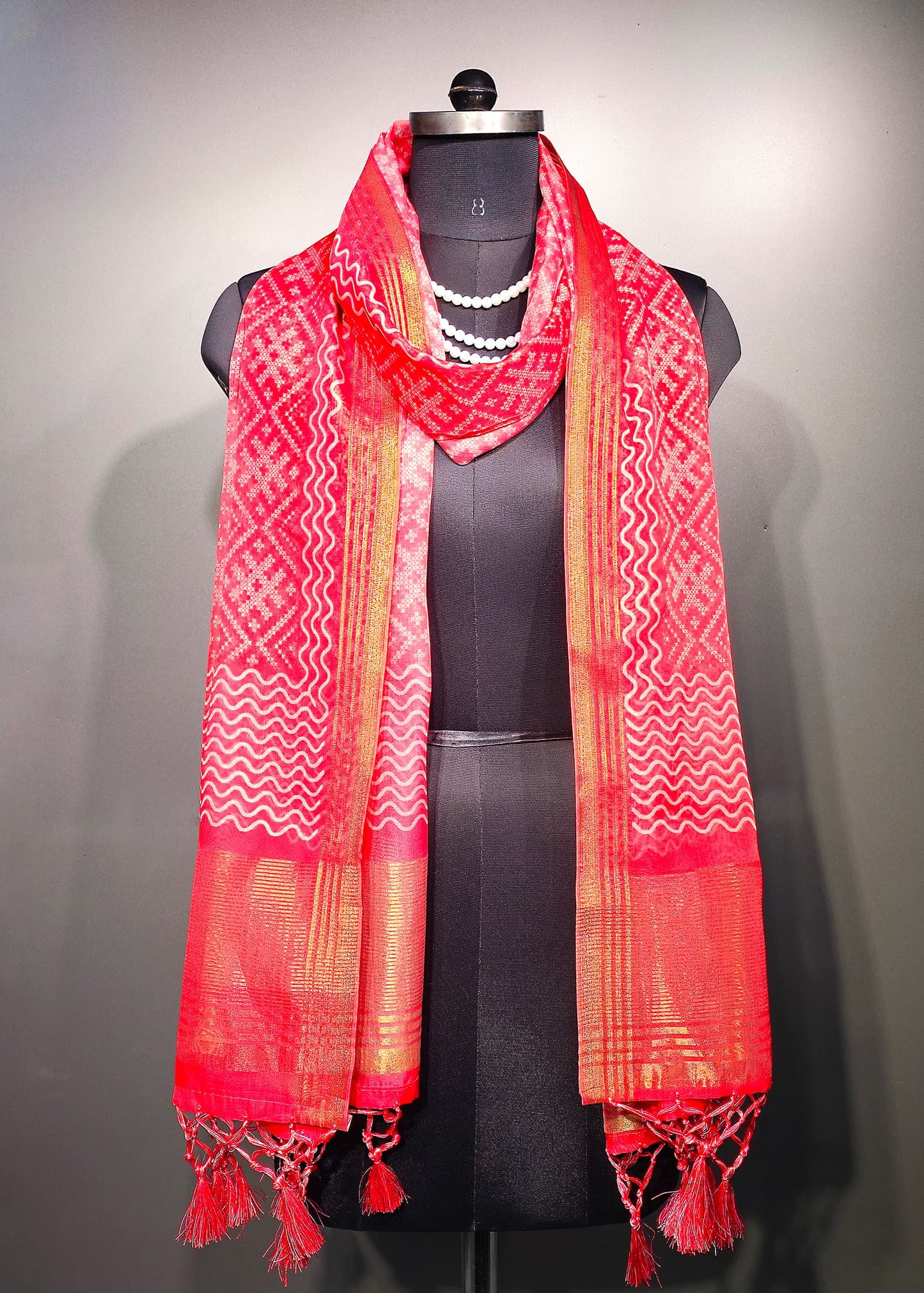 Red Bandhani Digital Printed Organza Dupatta With Zari Weave Border