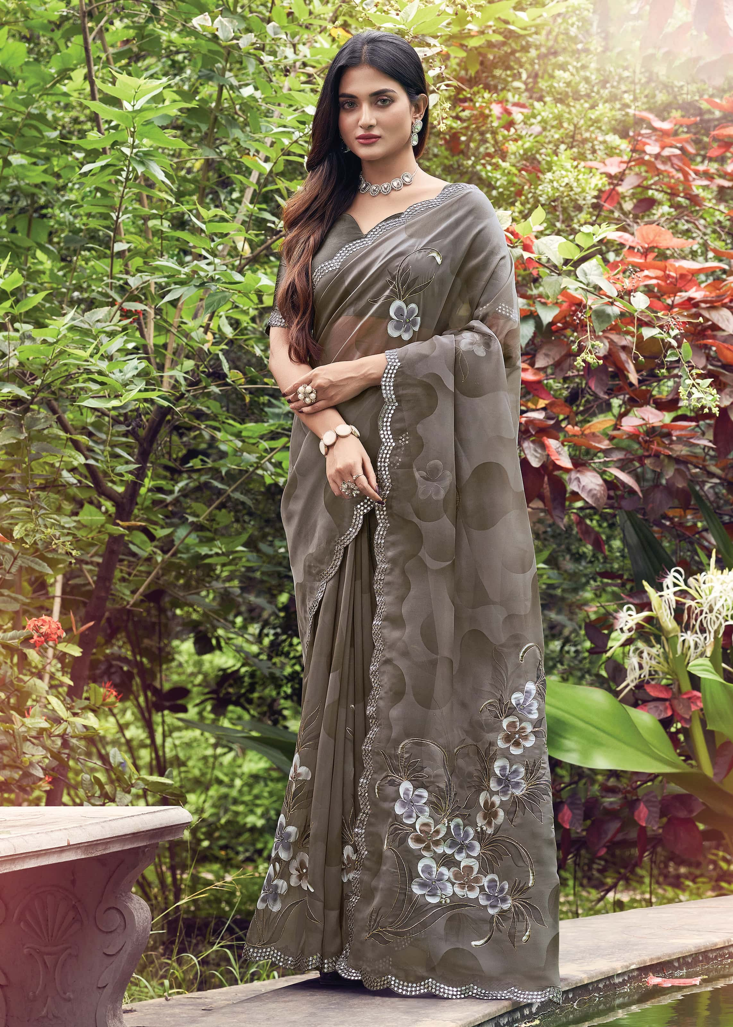 Elegant Hand Painted Sarees: Artistry at Its Finest