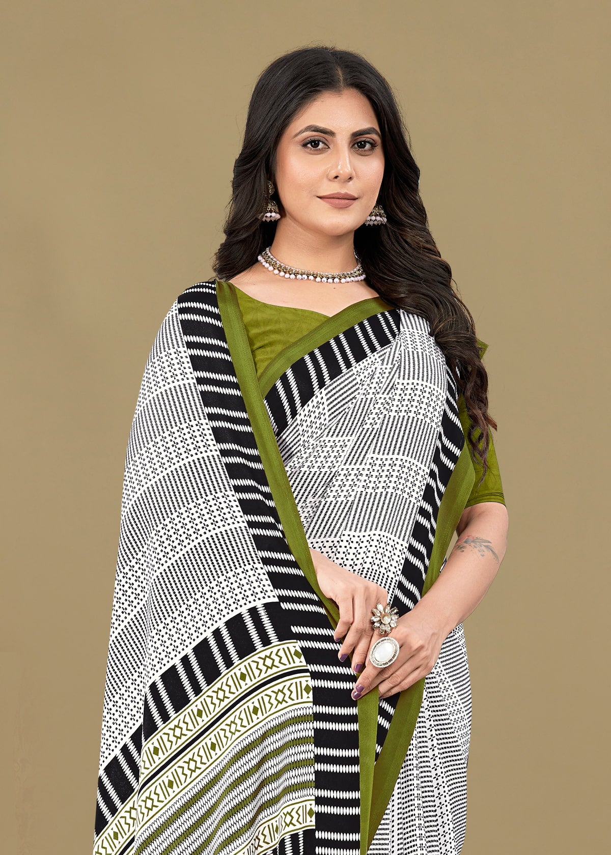 Black & White Geometric Printed Crepe Saree with Solid Border - Sabarmati Silk 5436-A Black & White Zoom  View