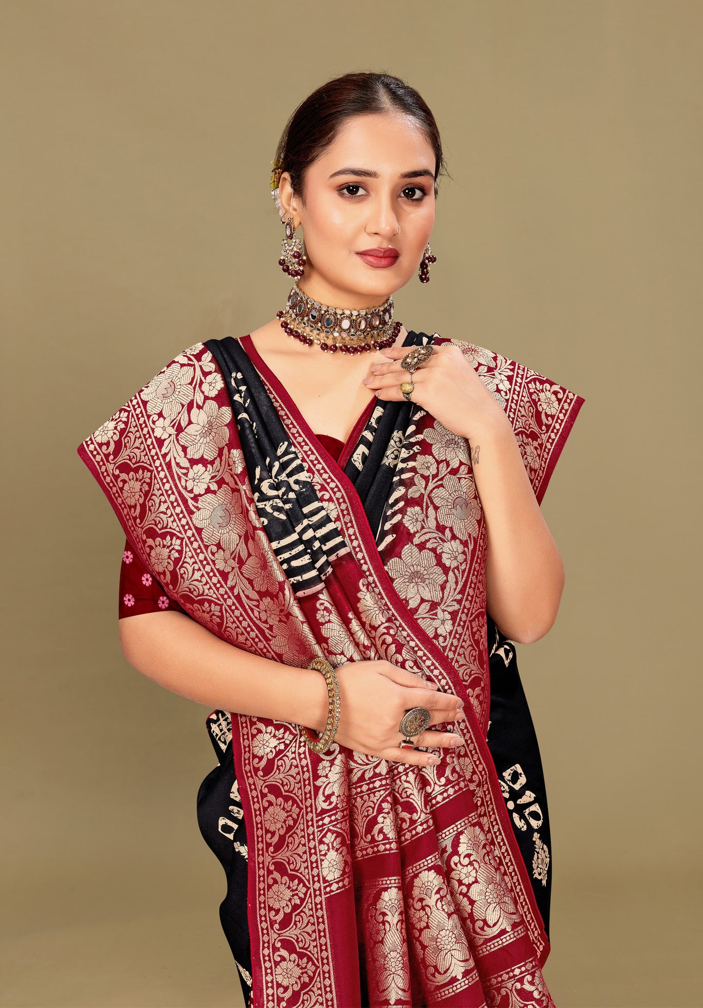 Stunning Black Pure Georgette Saree with Batik Pattern, Zari Woven Border and Butta Motifs - Inaya Silk 41092 Black Zoom Image